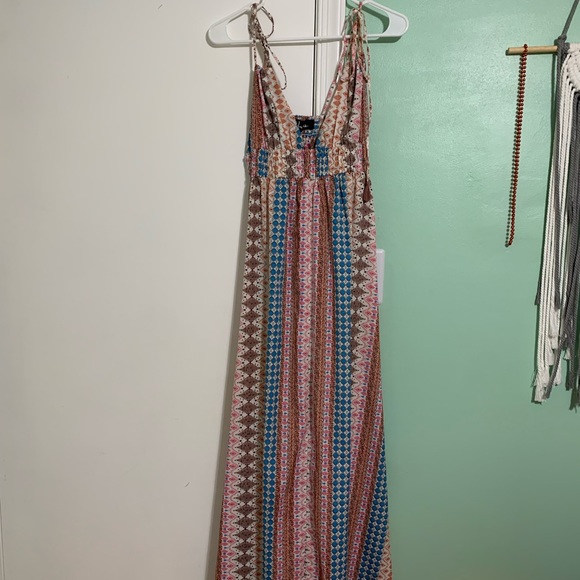 Lulu's Dresses Lulus Maxin Relaxin Multi Print Maxi Dress - Picture 5 of 7